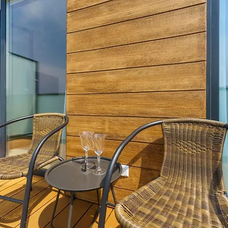 Bellamaya - Kapitanska 18 *